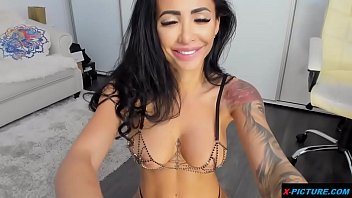 Latina Sexy Body Dancing