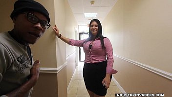 Kim Cruz Thick Latina Gives Bbc Blowjob In Her Office