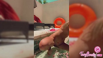 Sexy Student Play Pussy In The Pool With Flower Petals