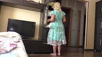 The Milf S Usual Household Chores Turned Into Anal Sex When She Showed Her Big Ass